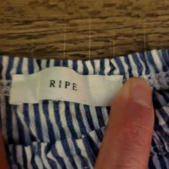 🎉HP🎉Ripe Maternity Top - Picture 3 of 3